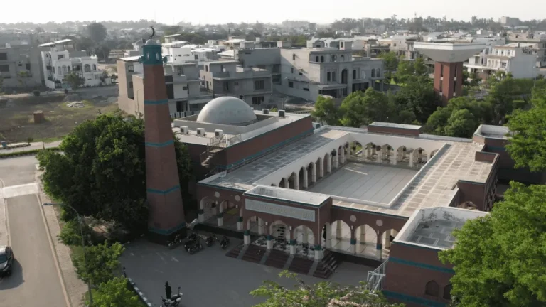 Mosque Etihad Town Phase 1 - Land Advisor